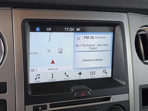 Used 2016 Ford Expedition XLT w/ Equipment Group 202A RWD image 23