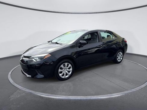 Used 2015 Toyota Corolla LE FWD image 1