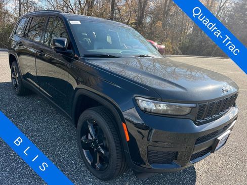 New 2025 Jeep Grand Cherokee L Altitude image 4