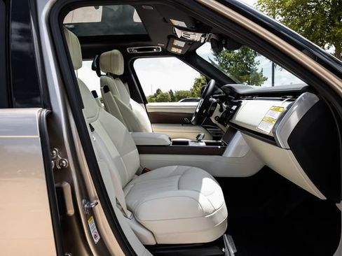 New 2026 Land Rover Range Rover Long Wheelbase SE AWD/4WD image 42