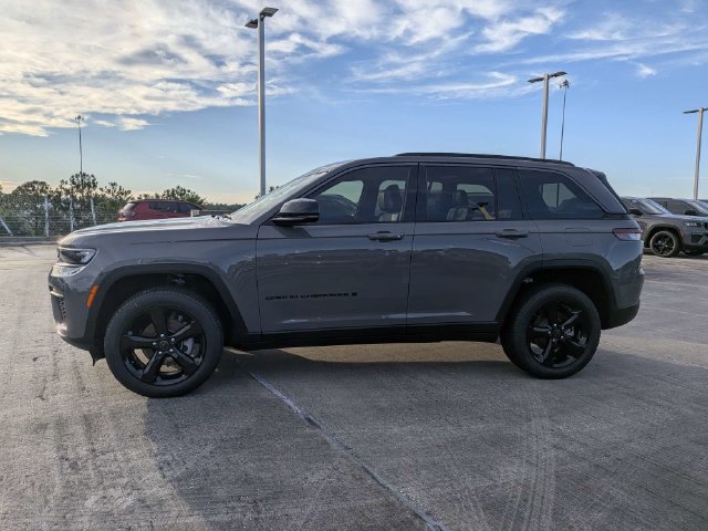 New 2027 Jeep Grand Cherokee Limited w/ Limited Altitude Package AWD/4WD image 7