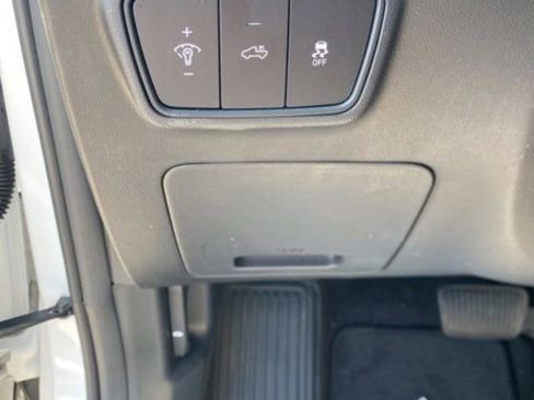 Certified 2024 Hyundai Santa Cruz SEL FWD image 25