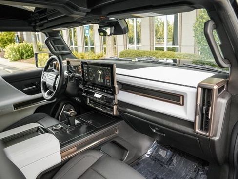 Used 2025 GMC Hummer EV 3X AWD/4WD image 29