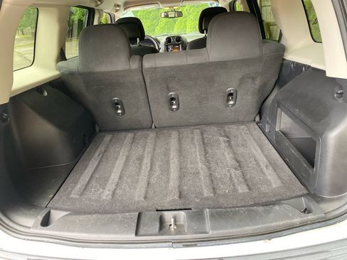 Used 2015 Jeep Patriot Latitude AWD/4WD image 19
