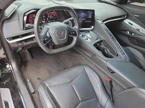 Used 2023 Chevrolet Corvette Stingray Coupe w/ 1LT RWD image 2