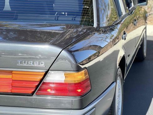 Used 1987 Mercedes-Benz 300 D Turbo image 65