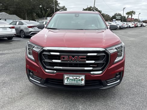 Used 2024 GMC Terrain AT4 w/ Infotainment Package II AWD/4WD image 8