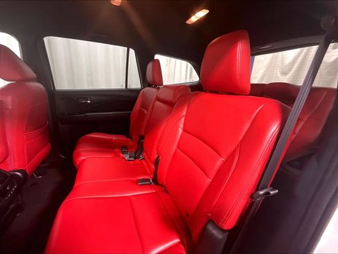Used 2022 Honda Pilot Sport image 15