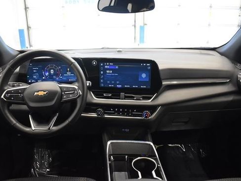 Used 2025 Chevrolet Equinox LT AWD/4WD image 5
