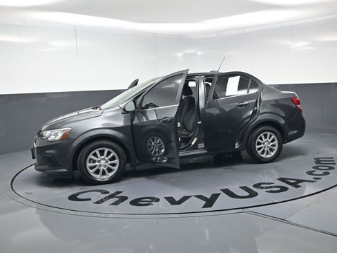 Used 2020 Chevrolet Sonic LT image 19