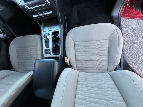 Certified 2020 Ford Explorer XLT image 38