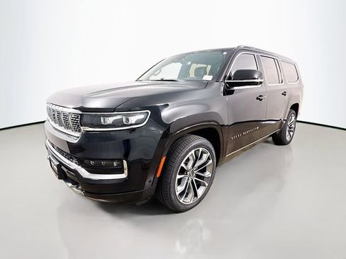 Used 2023 Jeep Grand Wagoneer L Series III w/ Rear Seat Video Group 1 AWD/4WD image 3