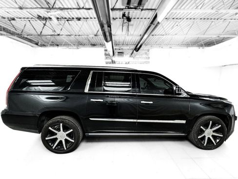 Used 2016 Cadillac Escalade ESV Premium AWD/4WD image 7