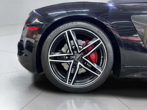 Used 2017 Audi R8 V10 w/ Carbon Exterior Package AWD/4WD image 60