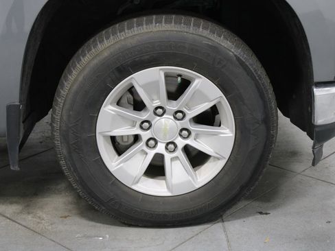 Used 2020 Chevrolet Silverado 1500 LT w/ Trailering Package image 12