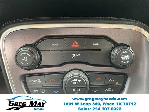 Used 2016 Dodge Challenger SXT w/ Cold Weather Group RWD image 18