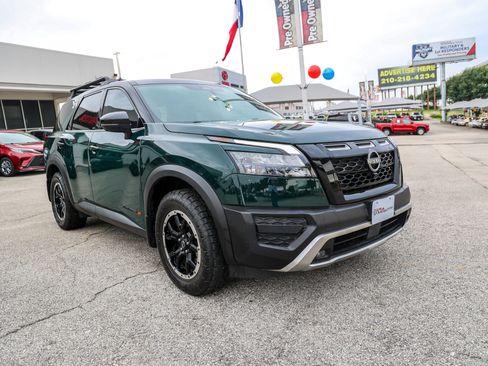 Used 2024 Nissan Pathfinder Rock Creek AWD/4WD image 6