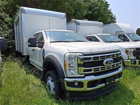 New 2023 Ford F550 4x4 SuperCab Super Duty image 3