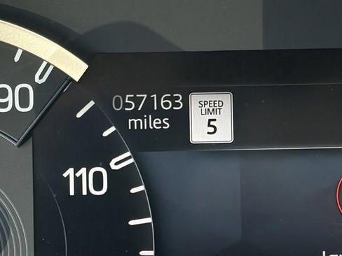 Used 2023 Land Rover Defender 130 SE AWD/4WD image 12