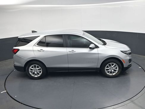 Used 2022 Chevrolet Equinox LT FWD image 24