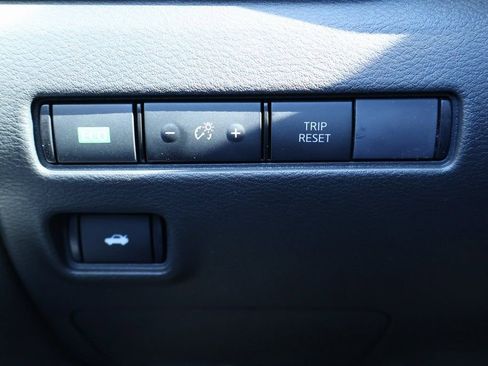 New 2025 Nissan Sentra SR image 15