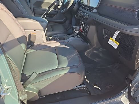New 2025 Jeep Wrangler Unlimited Rubicon w/ Safety Group image 29