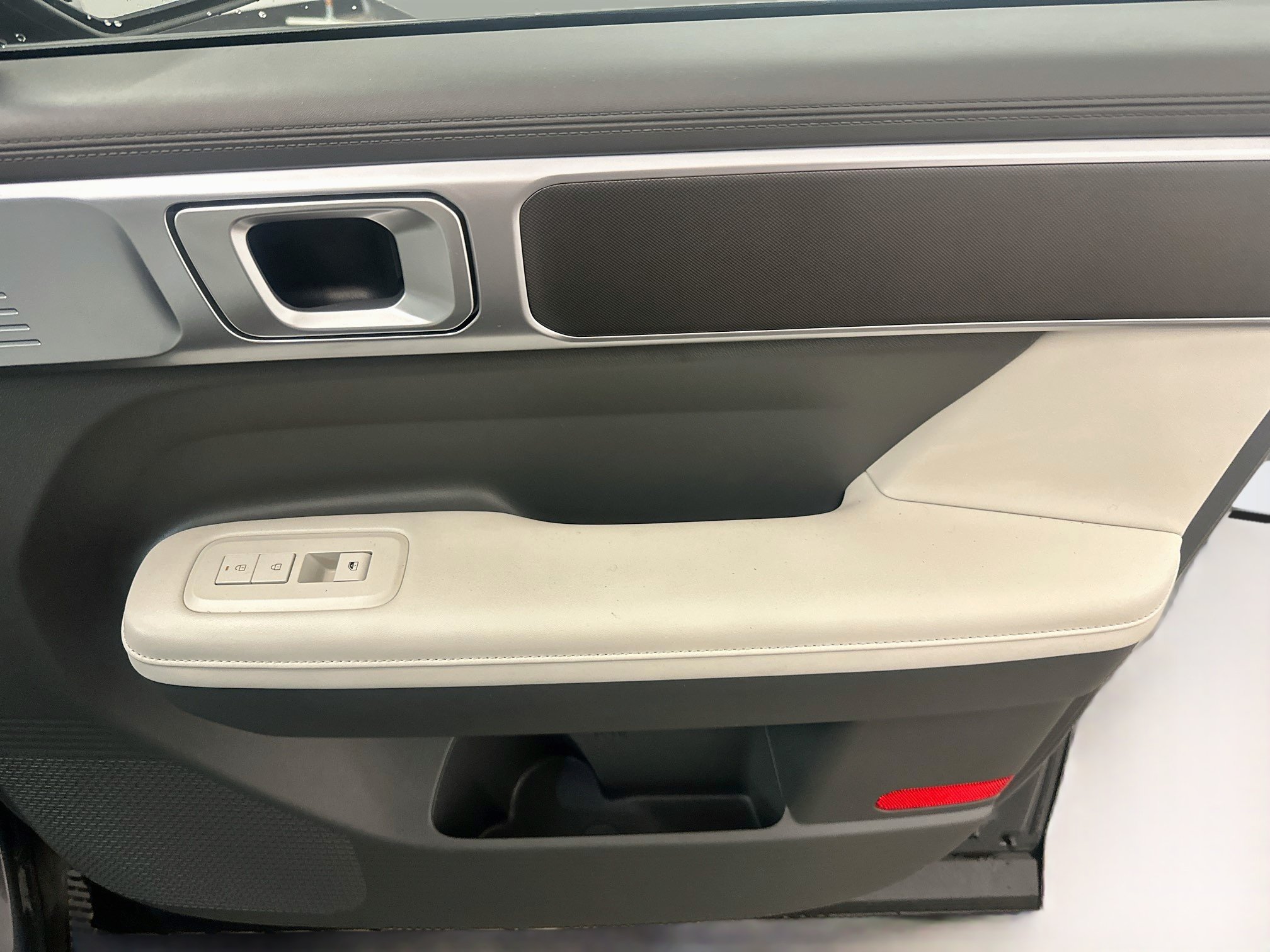 Used 2025 Hyundai Santa Fe SEL AWD/4WD image 34