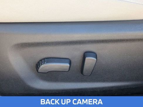 Used 2025 Nissan Altima 2.5 SV image 14