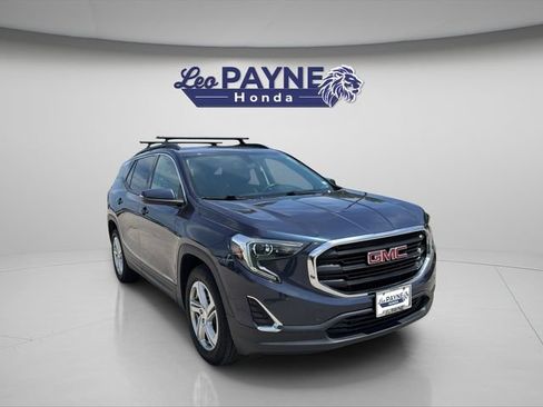 Used 2018 GMC Terrain SLE w/ Driver Convenience Package AWD/4WD image 3