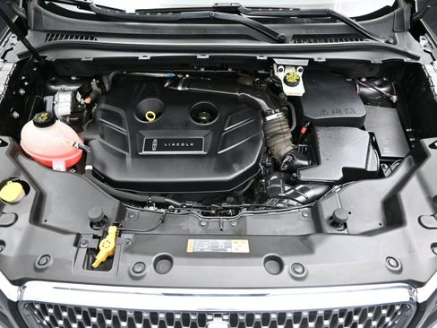 Used 2019 Lincoln MKC Select w/ Select Plus Package FWD image 8