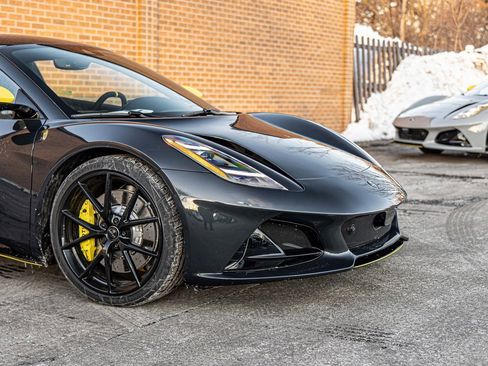 New 2026 Lotus Emira SE image 3