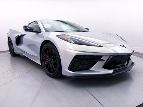 Used 2023 Chevrolet Corvette Stingray Premium Conv w/ Z51 Performance Package RWD image 10