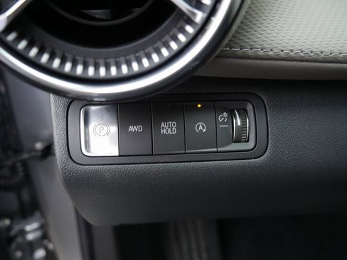 New 2026 Chevrolet Equinox LT w/ Convenience Package II AWD/4WD image 10