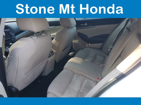 Used 2017 Nissan Maxima 3.5 S image 8