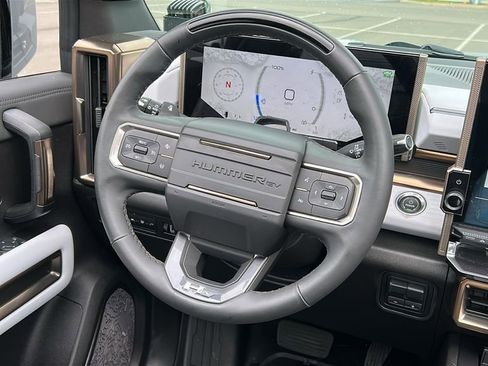 Used 2025 GMC Hummer EV 3X AWD/4WD image 24
