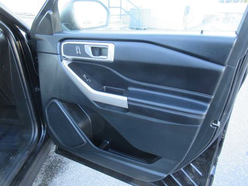 Used 2023 Ford Explorer XLT w/ Equipment Group 202A image 23