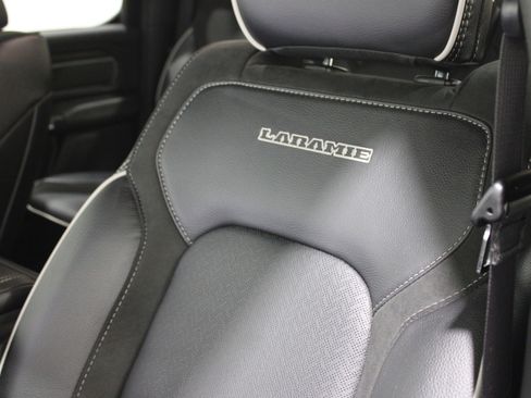 Used 2025 RAM 1500 Laramie image 5