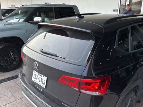 Used 2022 Volkswagen Taos S AWD/4WD image 5