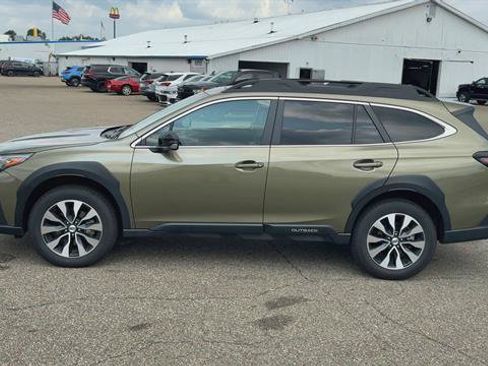 Used 2025 Subaru Outback Limited AWD/4WD image 5