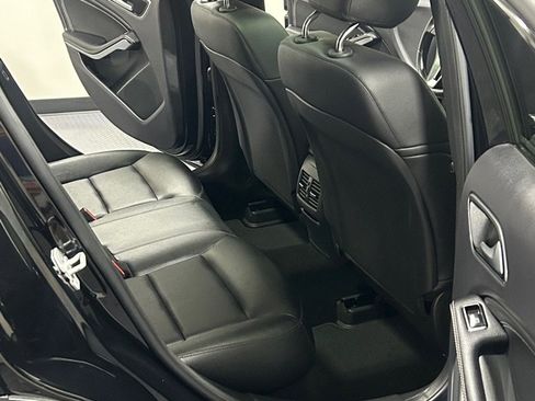 Used 2015 Mercedes-Benz GLA 250 4MATIC image 10
