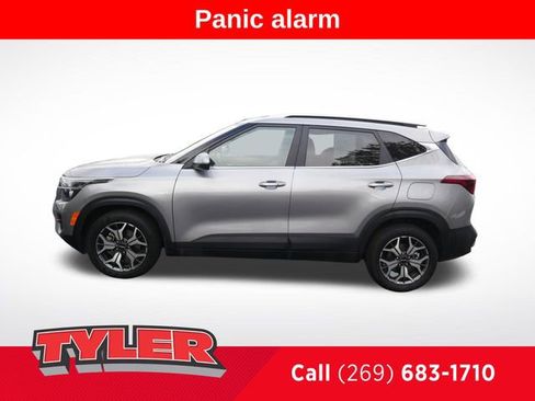 Used 2023 Kia Seltos EX image 4