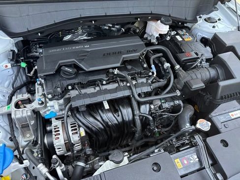 Used 2025 Hyundai Kona SE AWD/4WD image 27