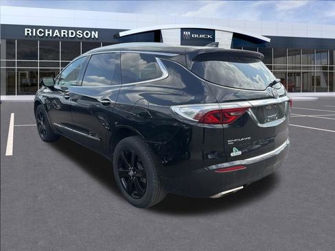 Used 2023 Buick Enclave Essence w/ Sport Touring Edition AWD/4WD image 15
