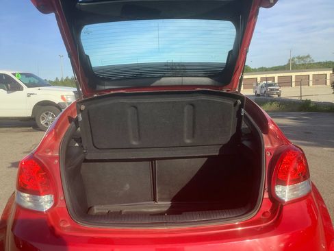 Used 2014 Hyundai Veloster w/ Style Package 02 FWD image 16