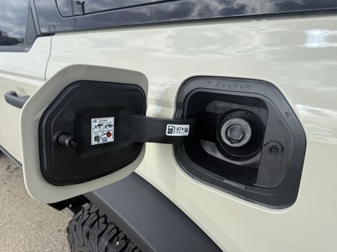 New 2025 Ford Bronco Badlands image 64