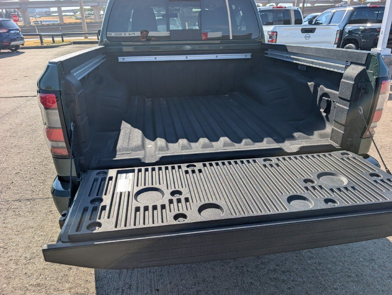 Certified 2025 Nissan Frontier SV w/ SV Convenience Package RWD image 26