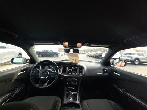 Used 2019 Dodge Charger SXT image 14