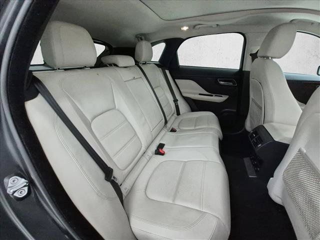 Used 2017 Jaguar F-PACE Prestige AWD/4WD image 23