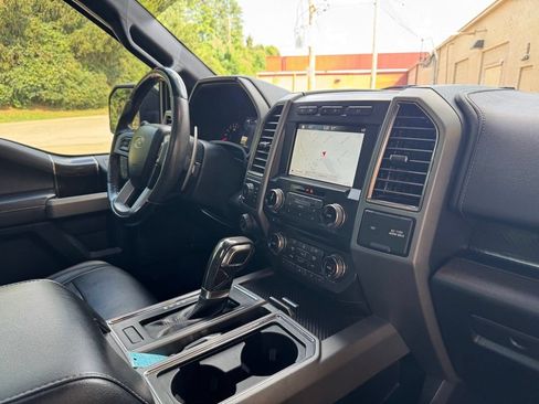 Used 2017 Ford F150 Raptor w/ Equipment Group 802A Luxury AWD/4WD image 32