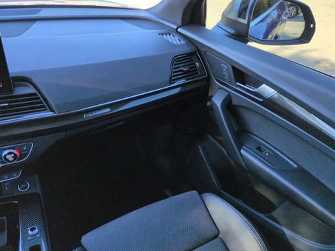 Used 2022 Audi SQ5 Premium w/ Convenience Package image 16